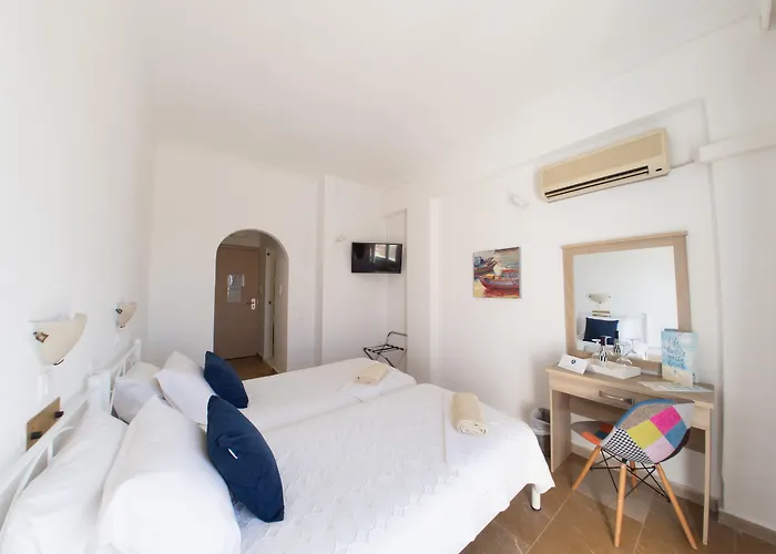 Amaryllis Beach Hotel